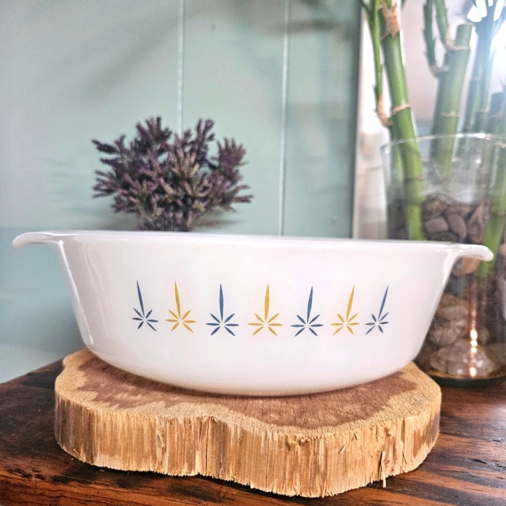 Vtg MCM FireKing Atomic Starburst Casserole Dish